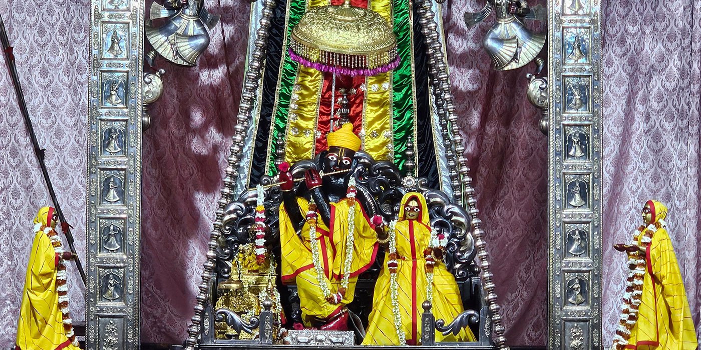 जयपुर के आराध्य श्री राधा गोविन्द के चरणों में समर्पित